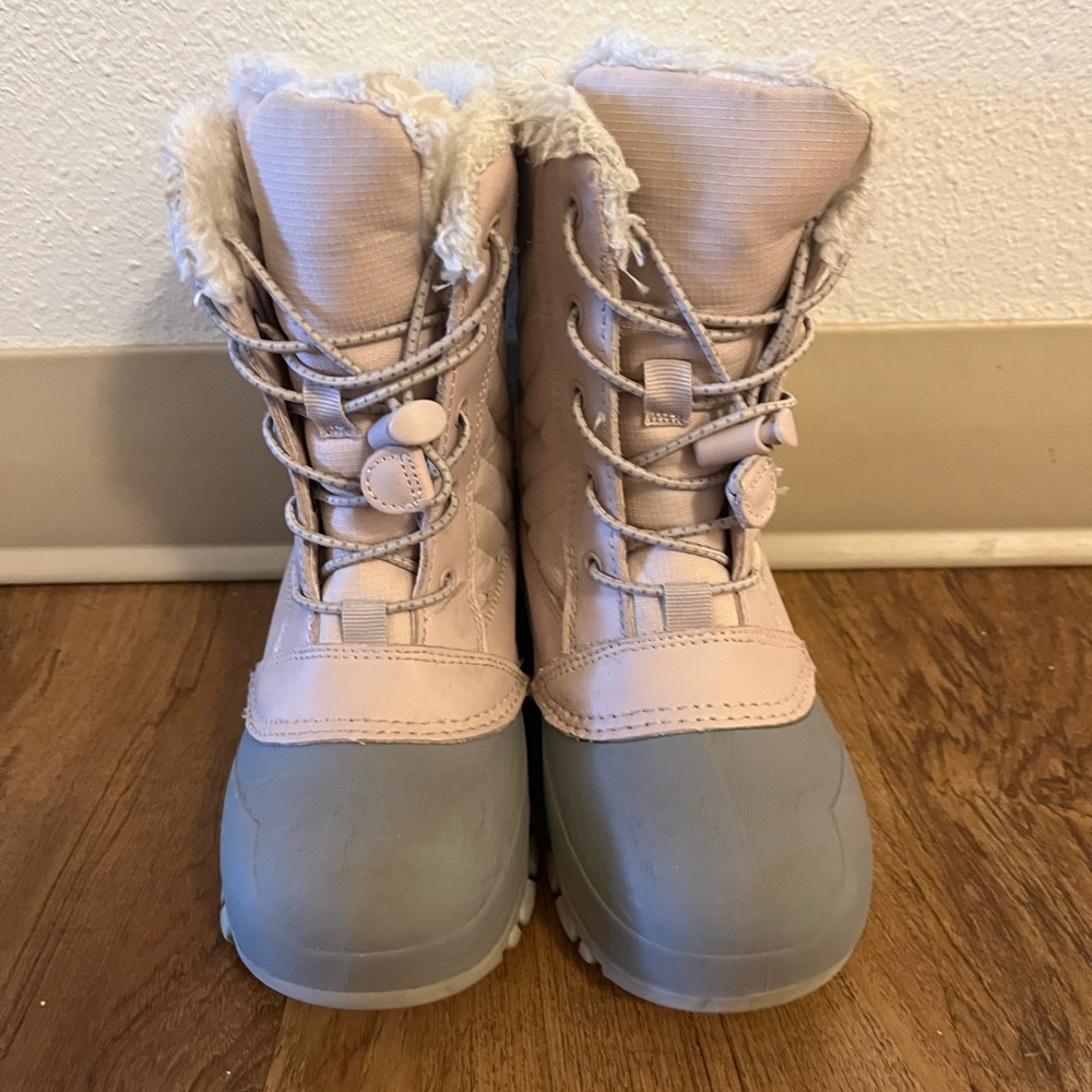 Target Kids winter Boots - Light Pink and Gray